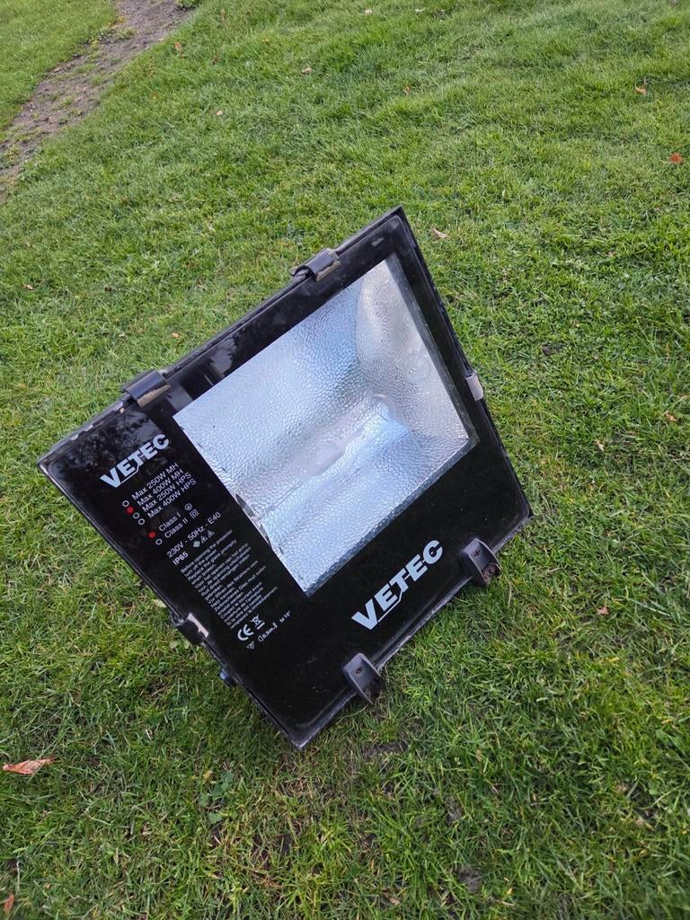 VETEC verlichting buitenterrein of manege bakken., Doe-het-zelf en Verbouw, Bouwverlichting, Ophalen