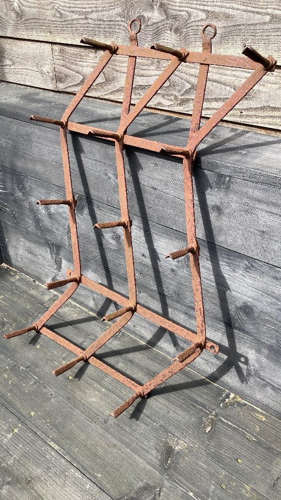 Antieke eg uit Noorwege. Smeedijzer. Mooie decoratie in tuin, Ophalen