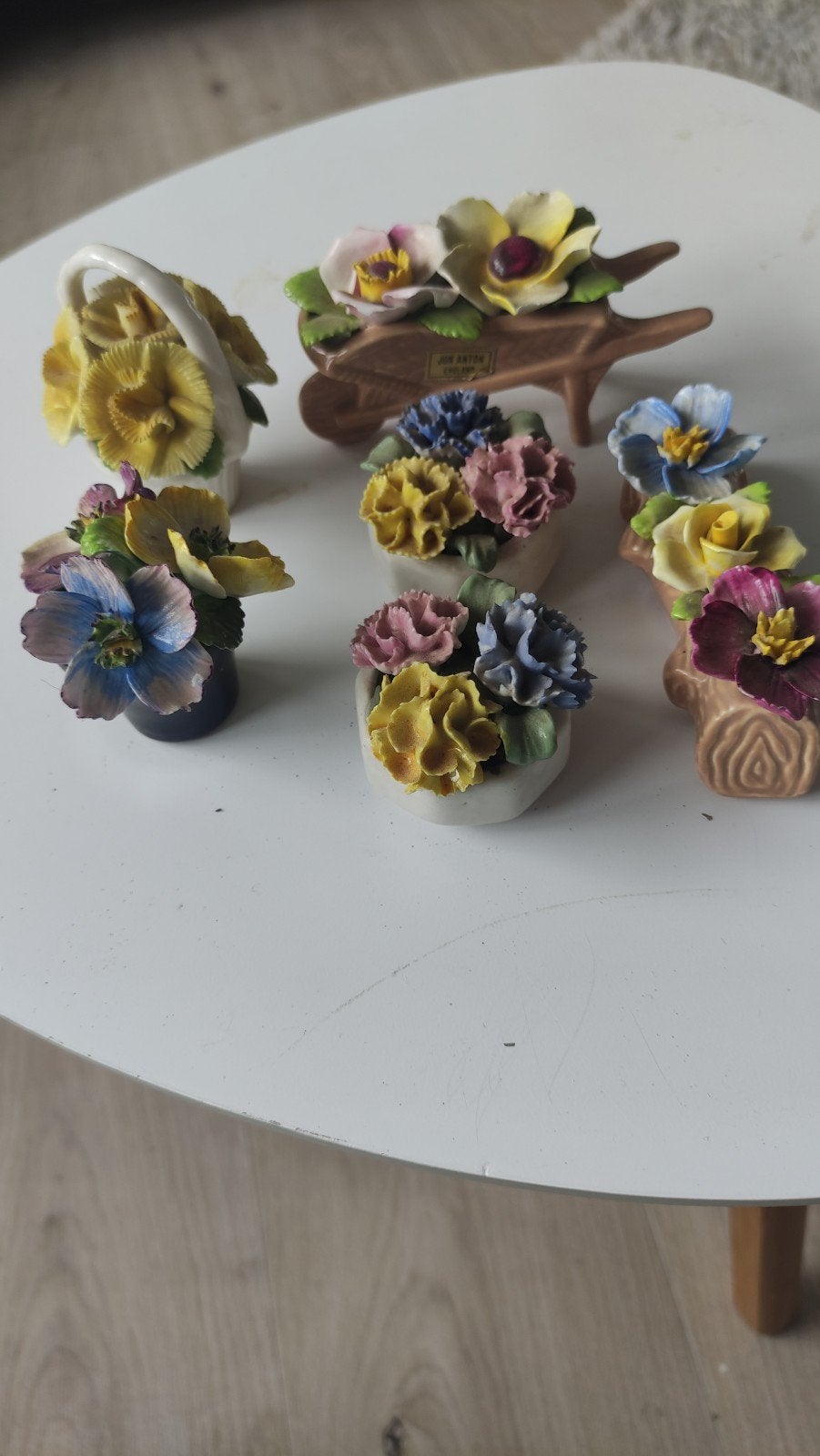 6 Jon Anton Staffordshire porseleinen bloemen beeldjes, Ophalen of Verzenden