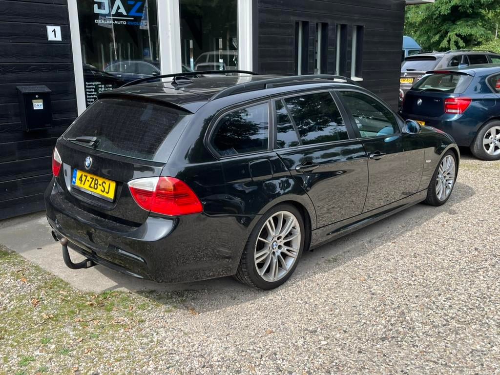BMW 3 Serie Touring 325i Aut/Ecc/Navi/Leer/Pano/Youngtimer!, Auto's, BMW, Automaat, Automatische klimaatregeling, Achterwielaandrijving
