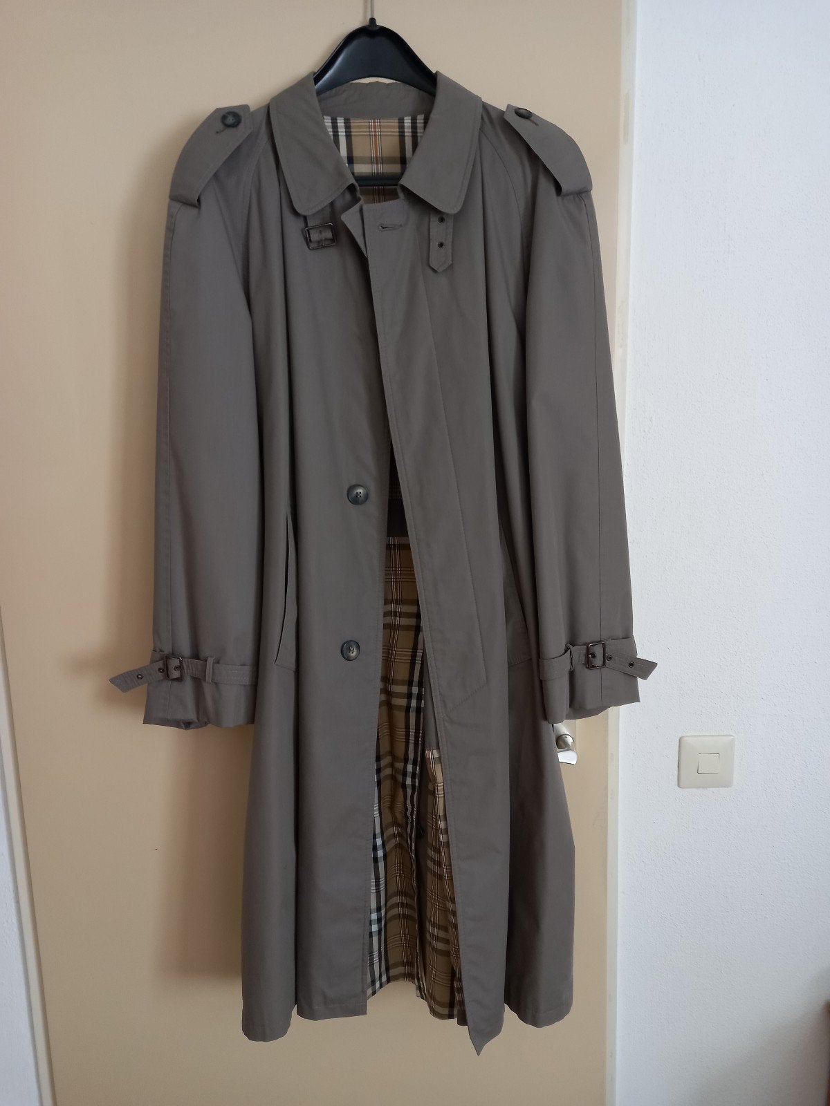Heren trenchcoat maat 52, Ophalen of Verzenden, Zo goed als nieuw, Maat 52/54 (L), Beige