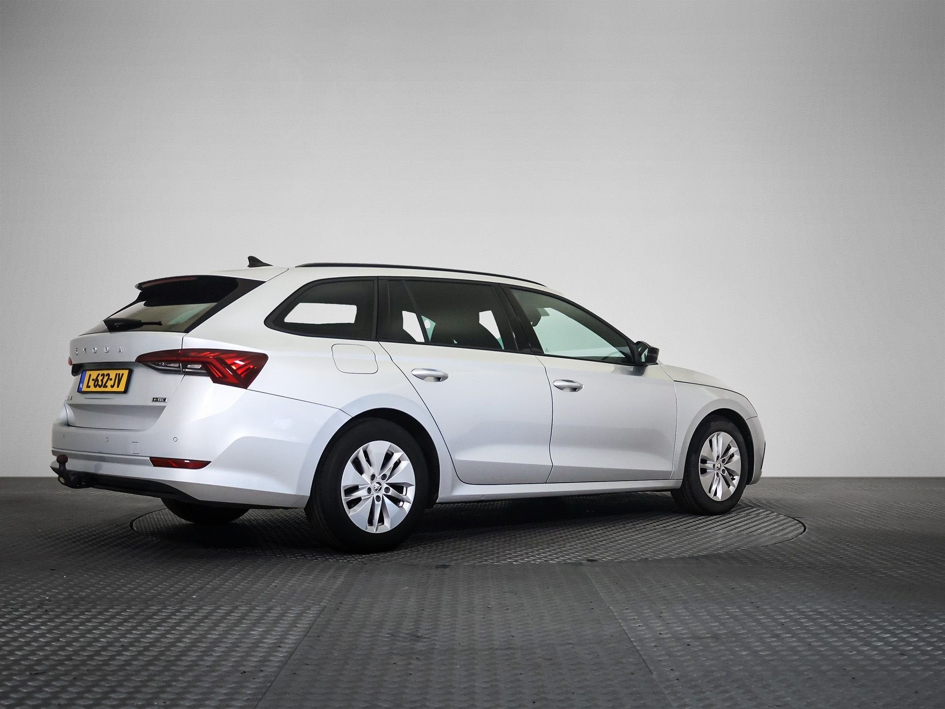 Skoda Octavia Combi 1.0 e-TSI Sport Business, Auto's, Automaat, 12 maanden, Gebruikt, 19 km/l