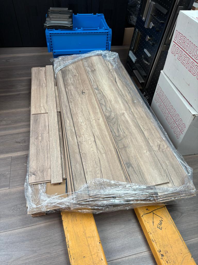 Cando kliklaminaat 9-9.5m2, Gebruikt, Beige, Minder dan 10 m², Oud eiken