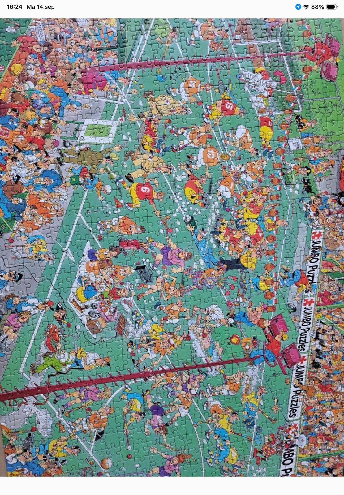 Jan van Haasteren Puzzel - Voetbalstadion 1000 stukjes 1998, Ophalen of Verzenden, 500 t/m 1500 stukjes, Gebruikt, Legpuzzel