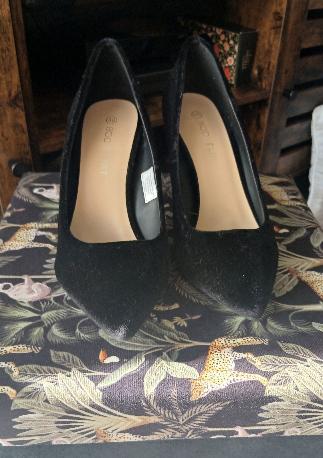 Zwarte fluwelen pumps - Bodyflirt - Maat 40, Kleding | Dames, Pumps, Zwart, Ophalen of Verzenden, Zo goed als nieuw