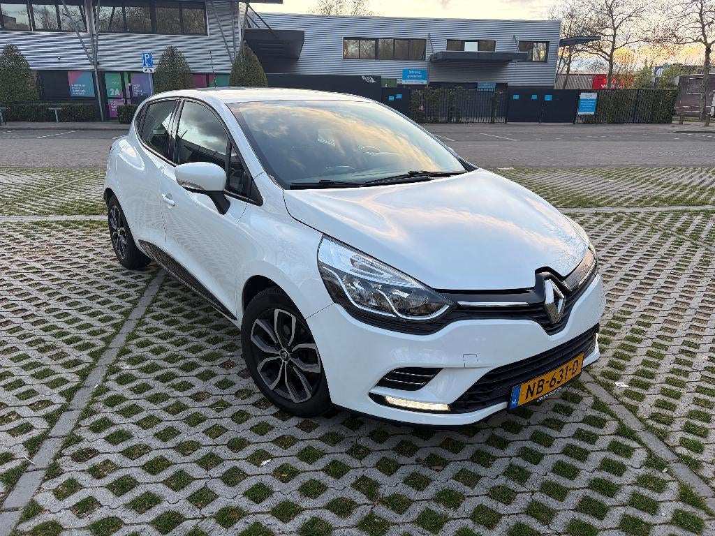 Renault Clio 1.2 TCe Aut Zen 2016 NAP DAB+ Navi, Auto's, Renault, Particulier, Clio, ABS, Airbags, Airconditioning, Bluetooth