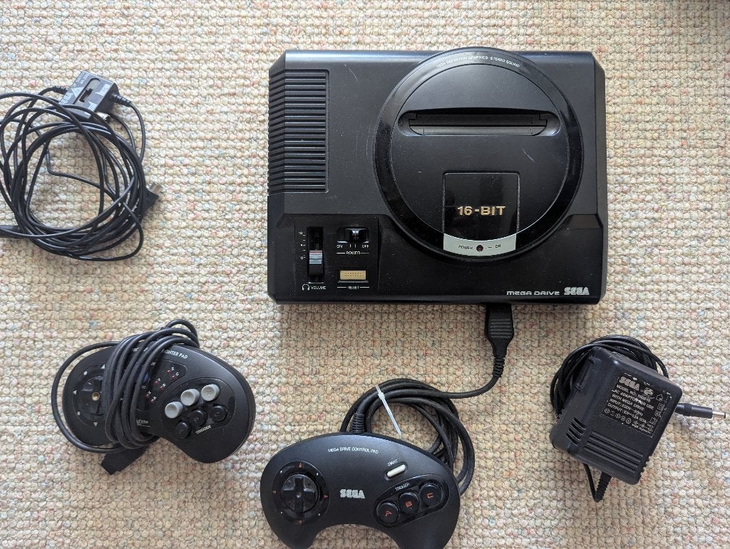 Originele Sega Mega Drive met 10 spellen, Avontuur en Actie, Gebruikt, 1 speler, Eén computer