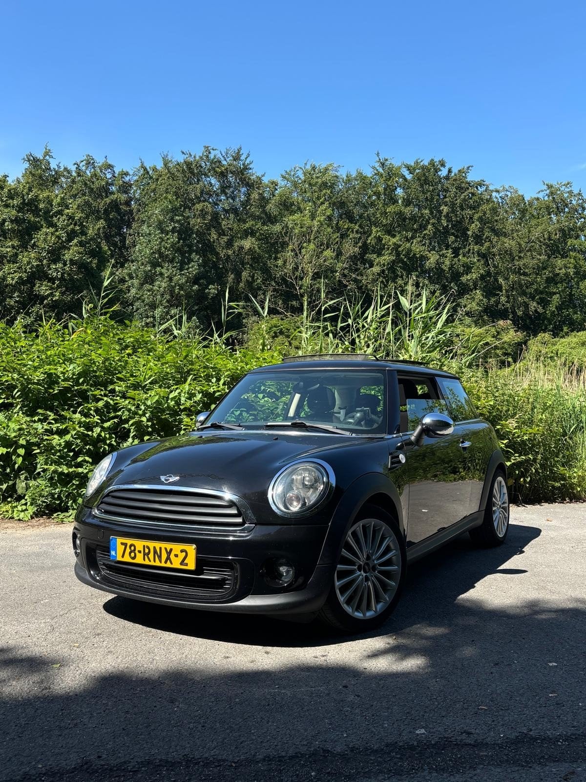 Mini (r56) 1.6 75pk 2011 Zwart, Auto's, Mini, Voorwielaandrijving, Zwart, 4 stoelen, Zwart