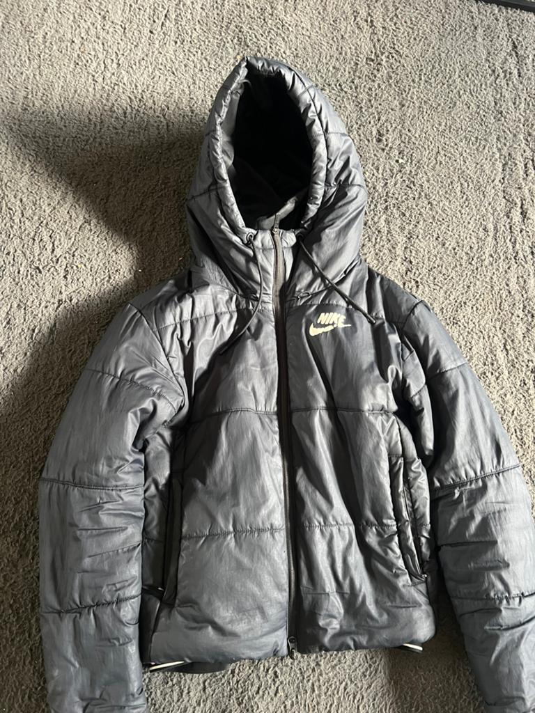 Nike Puffer jacket, Ophalen of Verzenden, Zo goed als nieuw, Zwart