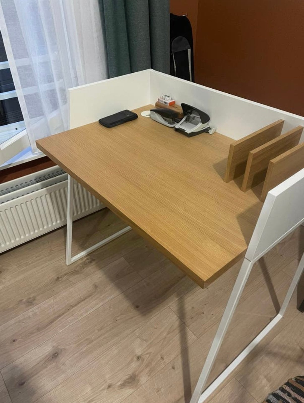 Klein stijlbol bureau (90b,60d,73h), Huis en Inrichting, Bureaus, Ophalen, Gebruikt