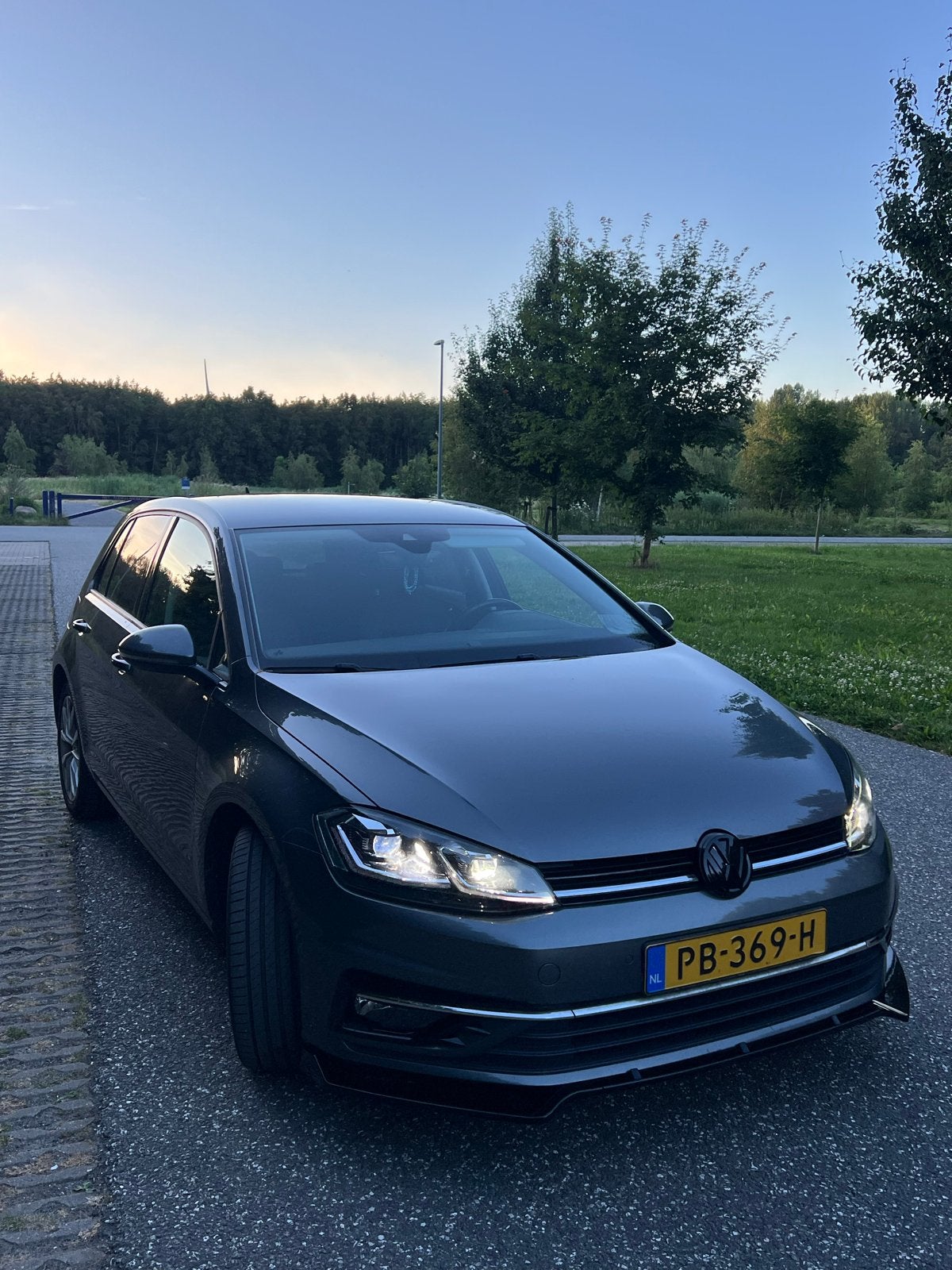 Volkswagen Golf 1.4 TSI 125pk 7-DSG 5D 2017 Grijs, Auto's, Volkswagen, Automaat, Euro 6, 4 cilinders, Alcantara