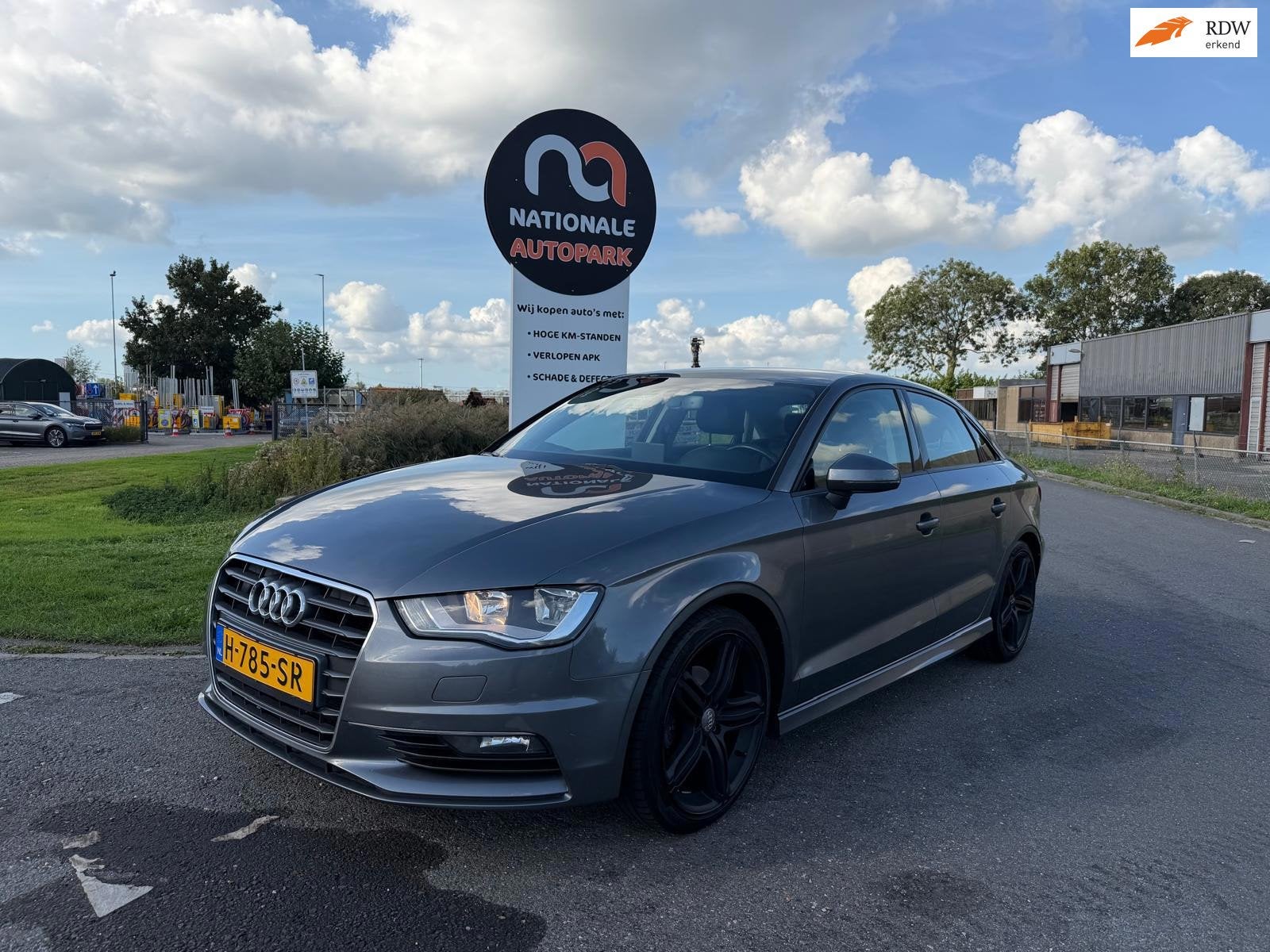 Audi A3 Limousine | 2016 | 1.6 TDI ultra Attraction Pro Line, Auto's, Voorwielaandrijving, Gebruikt, Euro 6, 4 cilinders