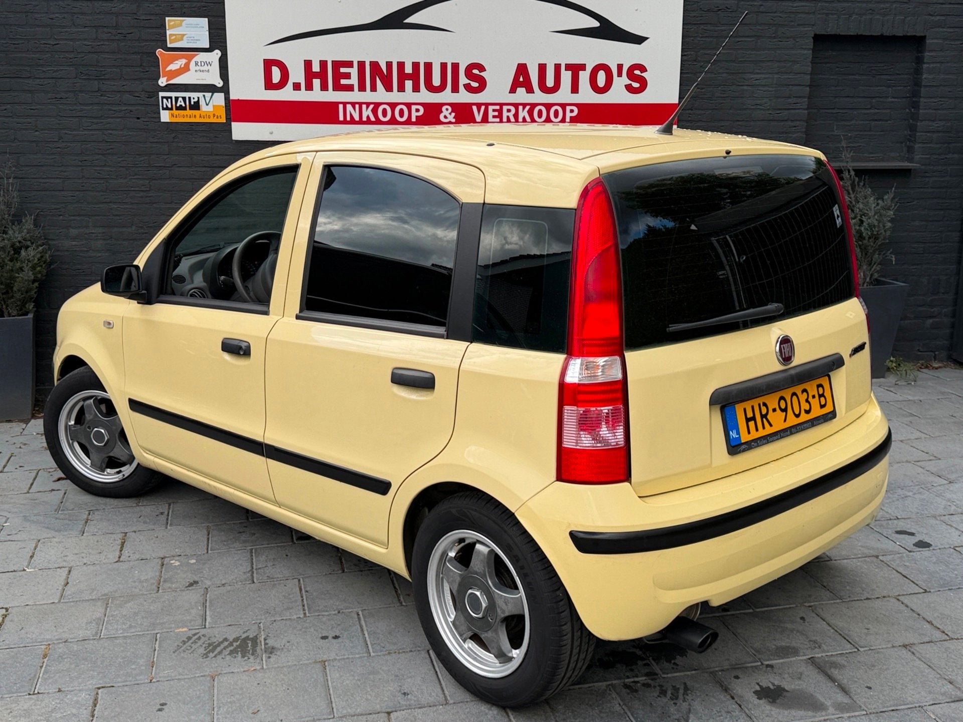 Fiat Panda 1.1|SPORT|APK 19-01-2027|INRUILKOOPJE, Voorwielaandrijving, 4 stoelen, Geel, Bedrijf