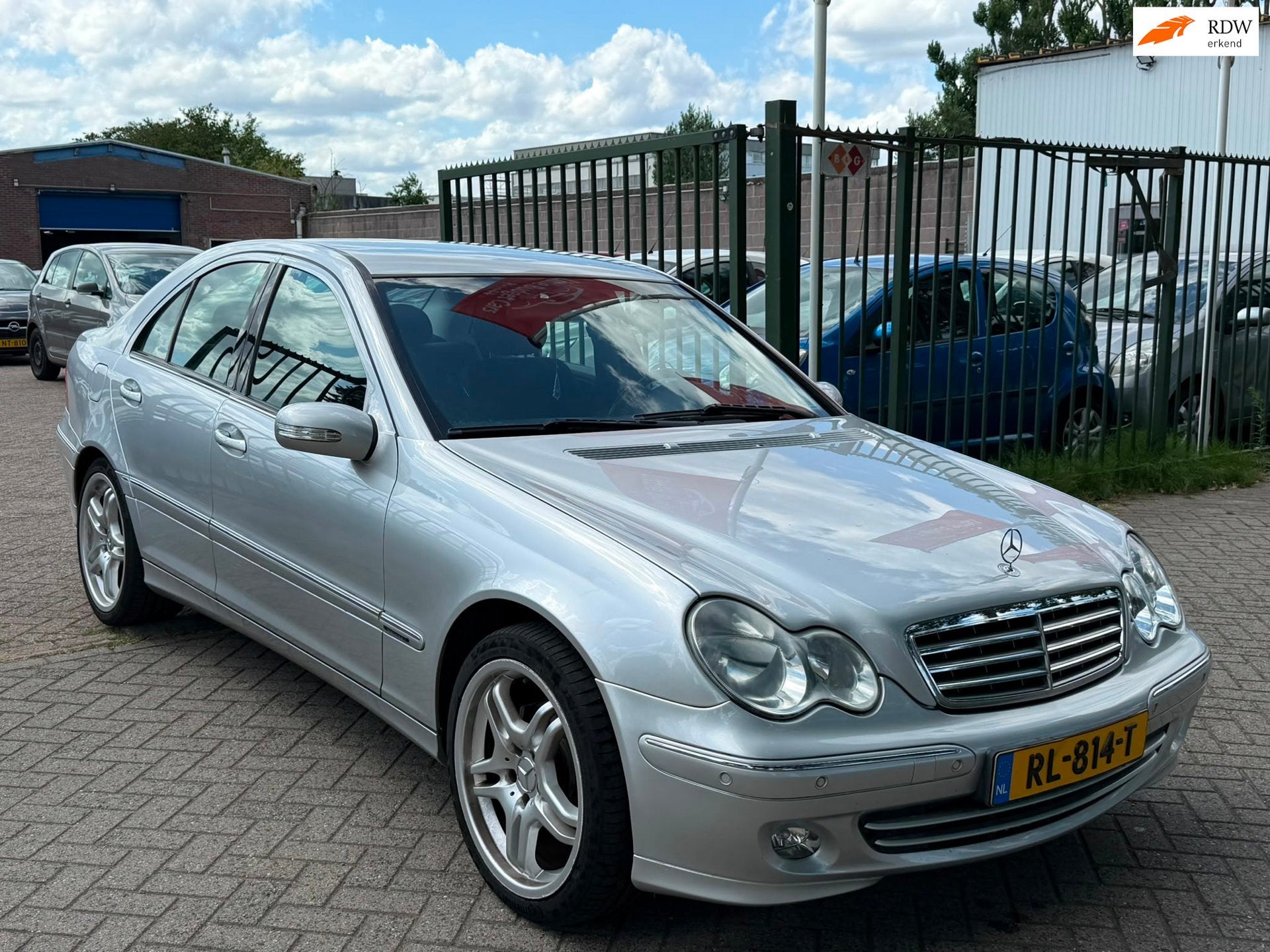 Mercedes-Benz C-klasse 200 K. Elegance Automaat 2e eigenaar, Auto's, Dealer onderhouden, Achterwielaandrijving, Gebruikt, 4 cilinders
