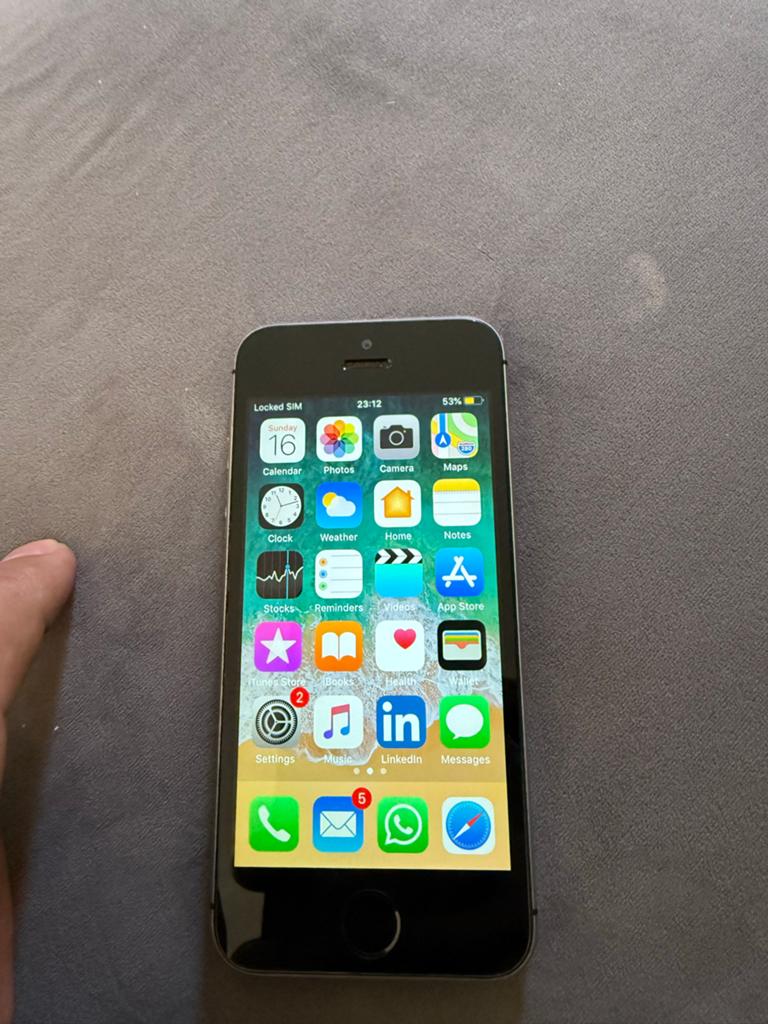Apple iPhone SE (2016) 16 GB Zilver - Goede Staat, Telecommunicatie, Mobiele telefoons | Apple iPhone, Gebruikt, 16 GB, IPhone SE (2016)