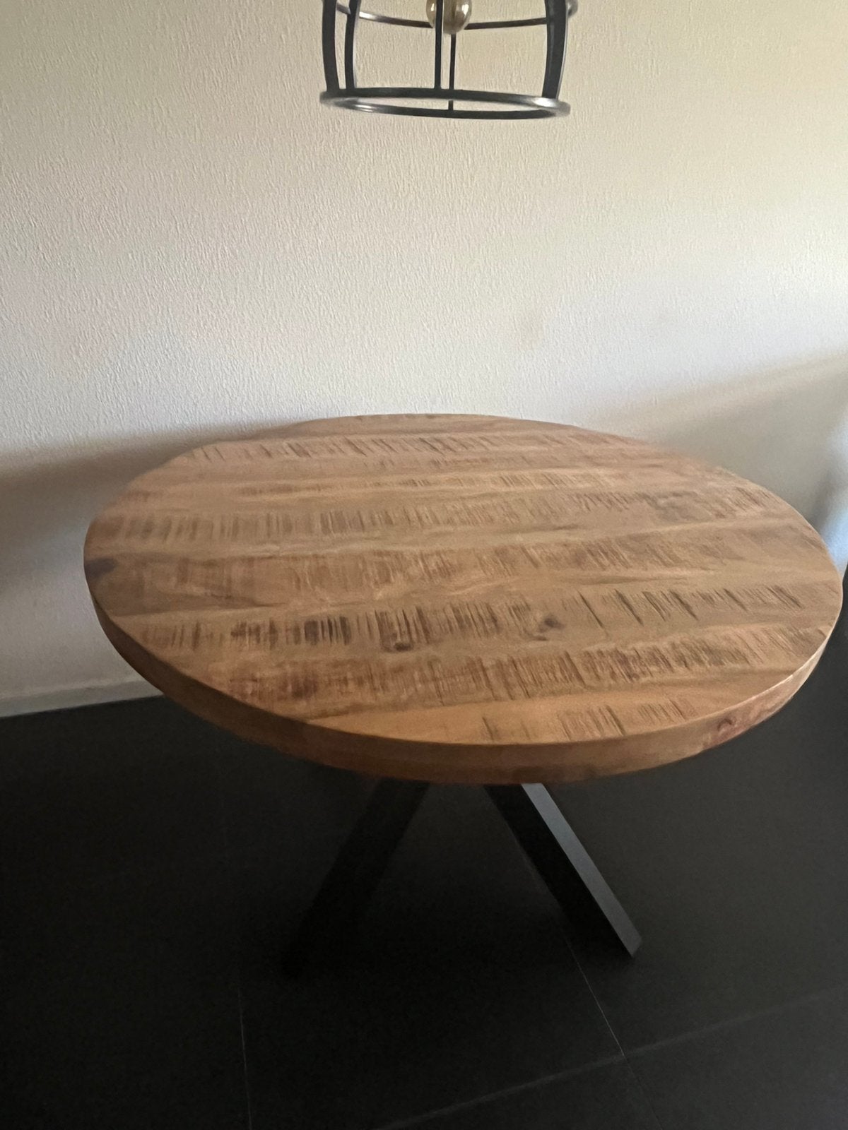 Mango eettafel, rond met zwarte poot, 120 cm, Huis en Inrichting, Tafels | Eettafels, Zo goed als nieuw, 100 tot 150 cm, Vier personen