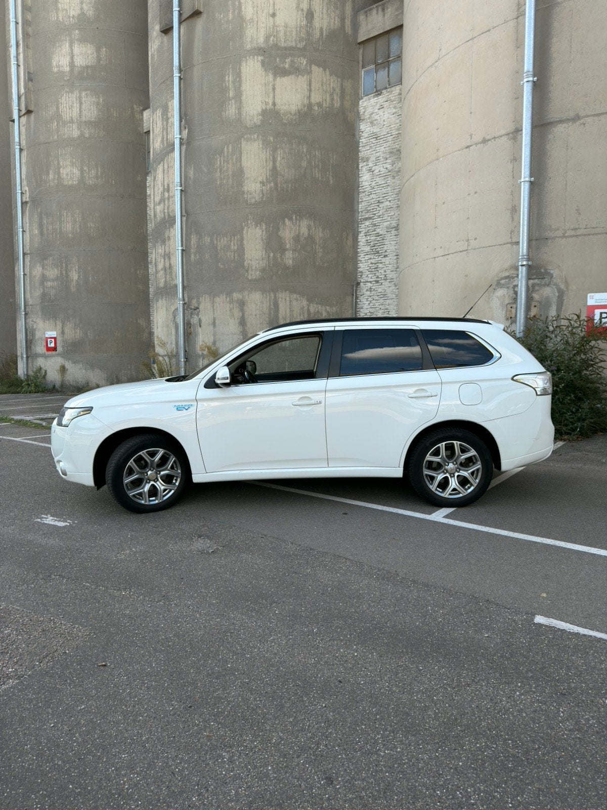 Mitsubishi Outlander 2.0 Dohc Mivec Phev 203pk 4WD CVT 5P, Auto's, 1998 cc, Outlander, Zwart, 4 cilinders