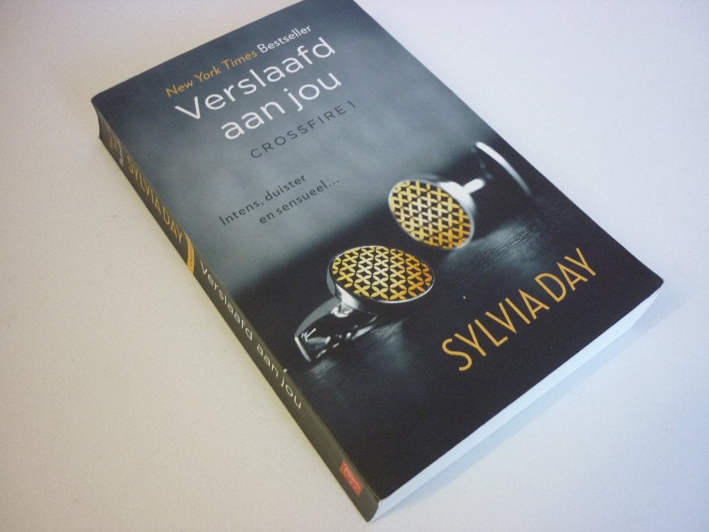 (Erotisch) Sylvia Day: Verslaafd aan Jou (Crossfire - 1), Ophalen of Verzenden, Gelezen