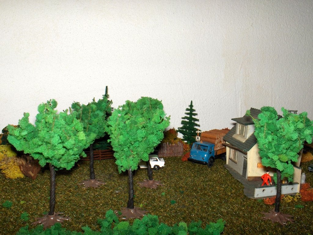 5 loofbomen 10cm. hoog Vero / Auhagen AANBIEDING, Overige merken, Natuur, Gelijkstroom of Wisselstroom, Nieuw