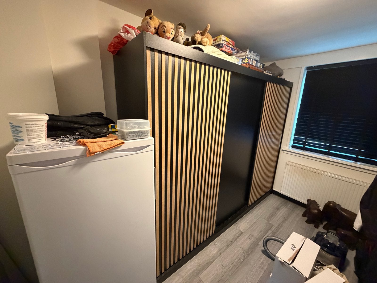 Garderobekast Meubella Lisbon Zwart - 250 cm, Huis en Inrichting, Ophalen, 200 cm of meer, Zo goed als nieuw, 200 cm of meer