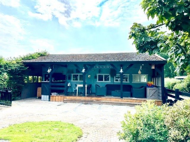 Overkapping met grote kapschuur en houtopslag., Ophalen, Gebruikt, Veranda
