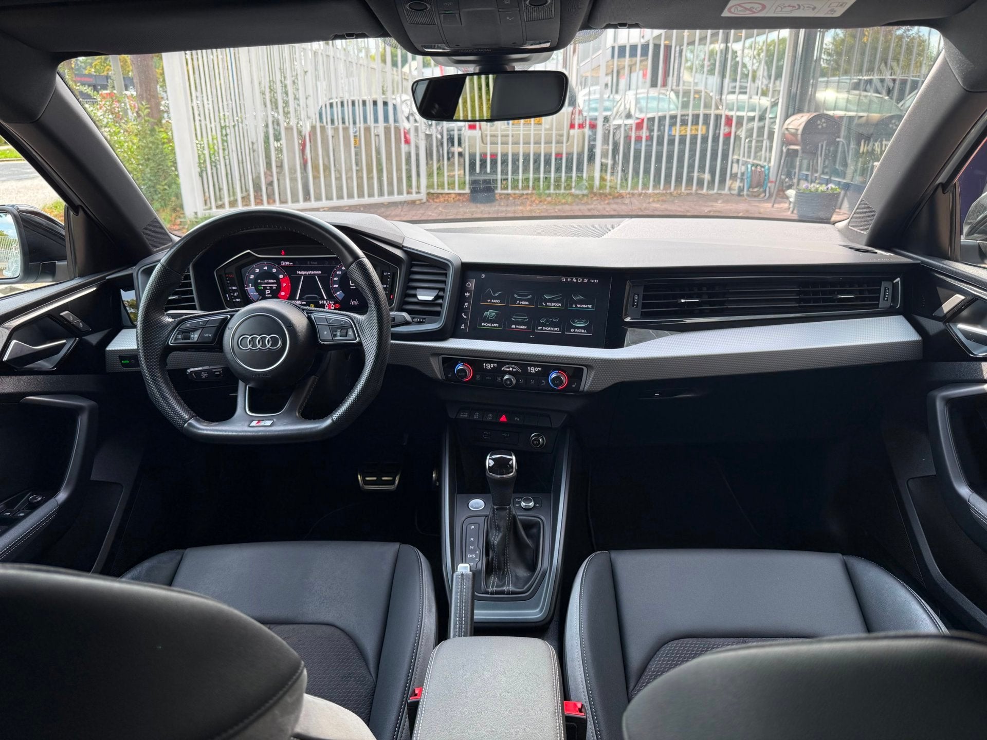 Audi A1 SPORTBACK 35 TFSI S-Line | 1.5TSI | LED | Carplay, Auto's, Dealer onderhouden, 4 cilinders, 150 pk, Wit