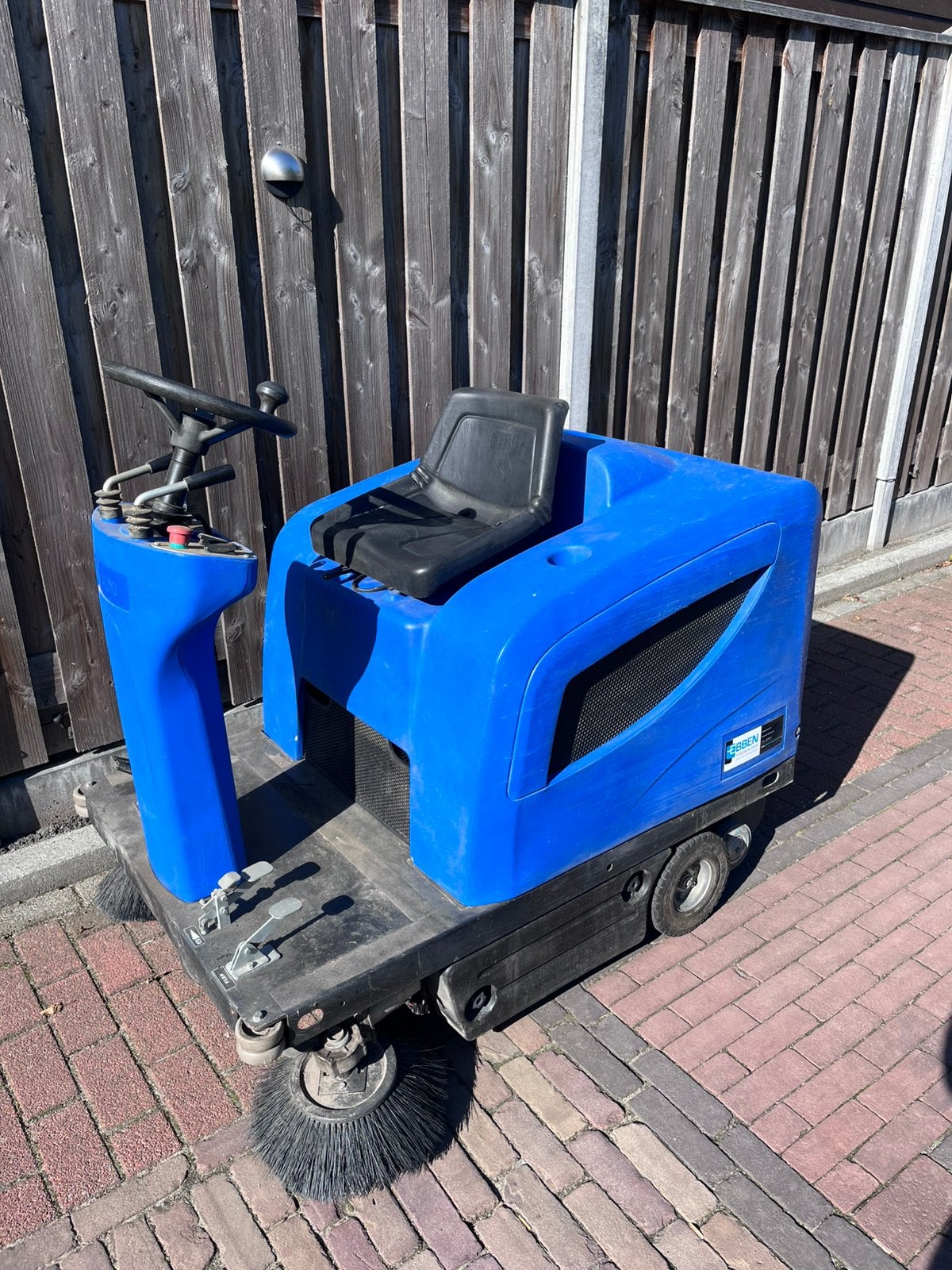 Nilfisk veegmachine, Ophalen, Gebruikt
