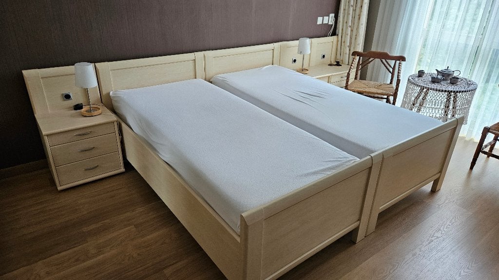 Bed, Huis en Inrichting, Ophalen, 90 cm, Eenpersoons, Hout