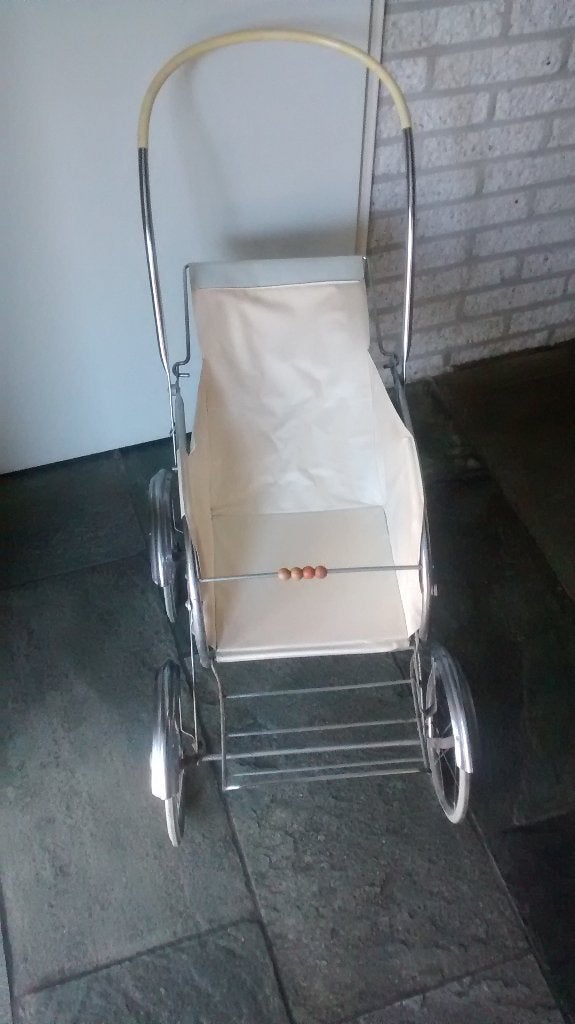 T.k.a. Poppenwagen + poppen alles jaren '60, Ophalen, Pop