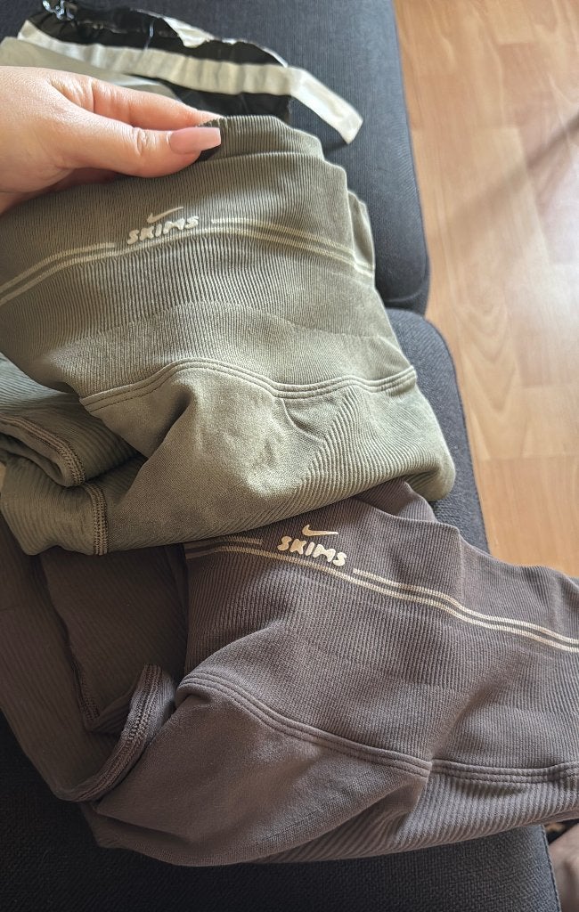 NIKE & SKIMS leggings, Skims, Maat 46/48 (XL) of groter, Nieuw, Ophalen of Verzenden