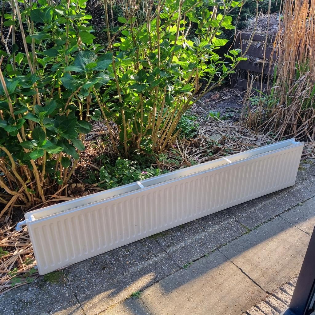 Radiator wit.208 cm x 38cm, 30 tot 80 cm, Gebruikt, Radiator, 150 cm of meer
