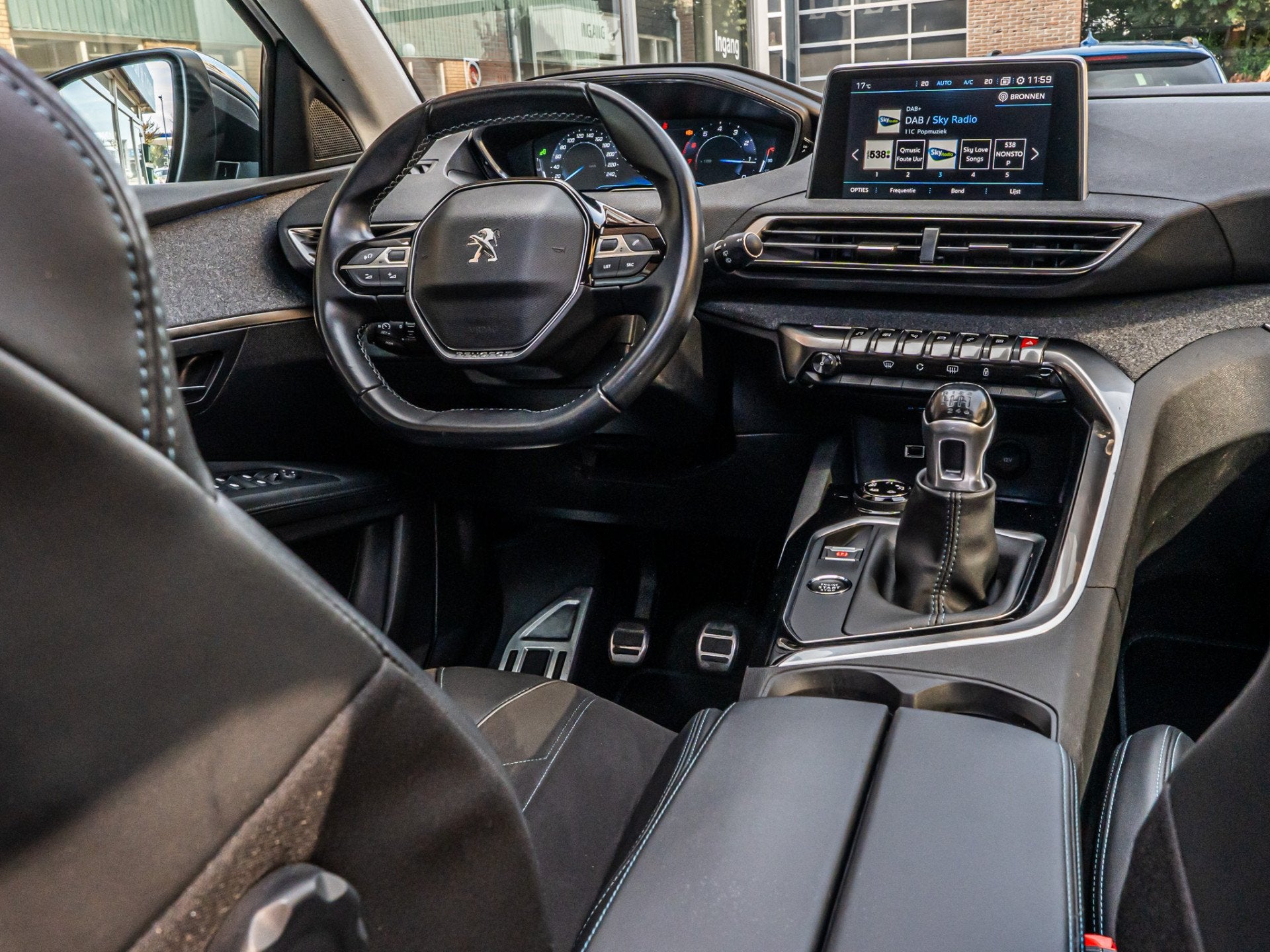 Peugeot 3008 1.2 PureTech Crossway ORG NL PANO CAMERA DODEHO, Auto's, Voorwielaandrijving, Gebruikt, 1199 cc, Wit