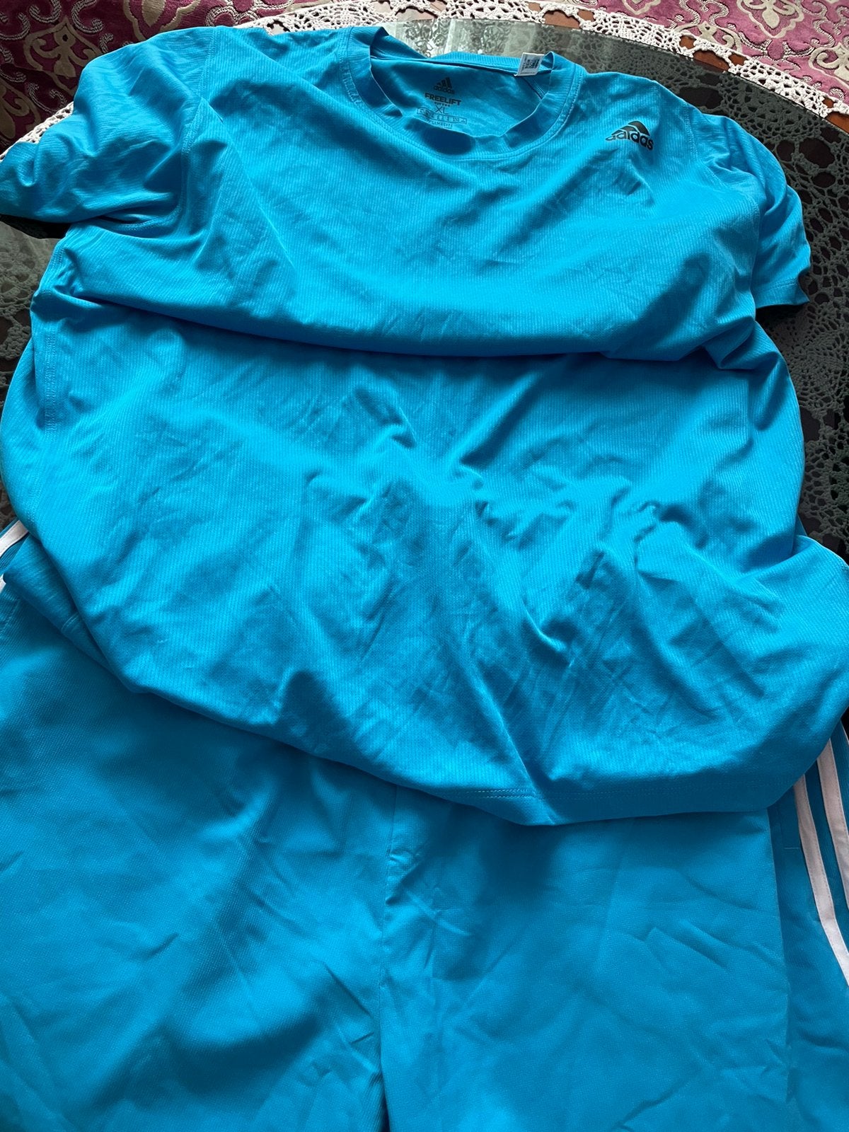 Adidas sportset voor heren – maat XL, Kleding | Heren, Badmode en Zwemkleding, Ophalen of Verzenden, Maat 56/58 (XL), Blauw