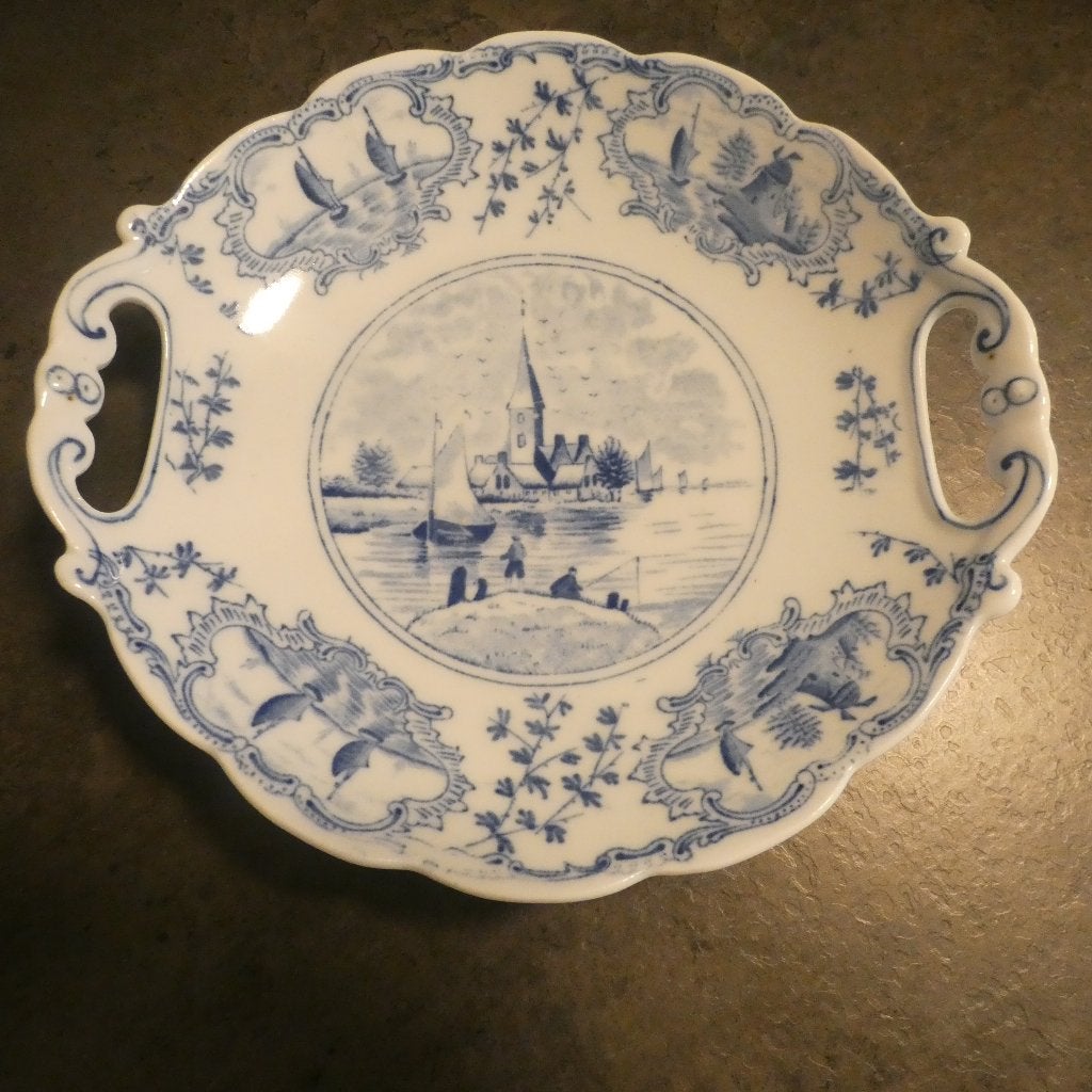 Louis Regout - serveerschaal [2087-C], Antiek en Kunst, Antiek | Servies los, Ophalen of Verzenden