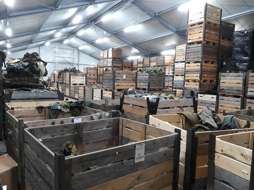 Grote partijen kleding te koop (thermo kleding, broeken etc), Ophalen, Landmacht, Nederland, Kleding of Schoenen