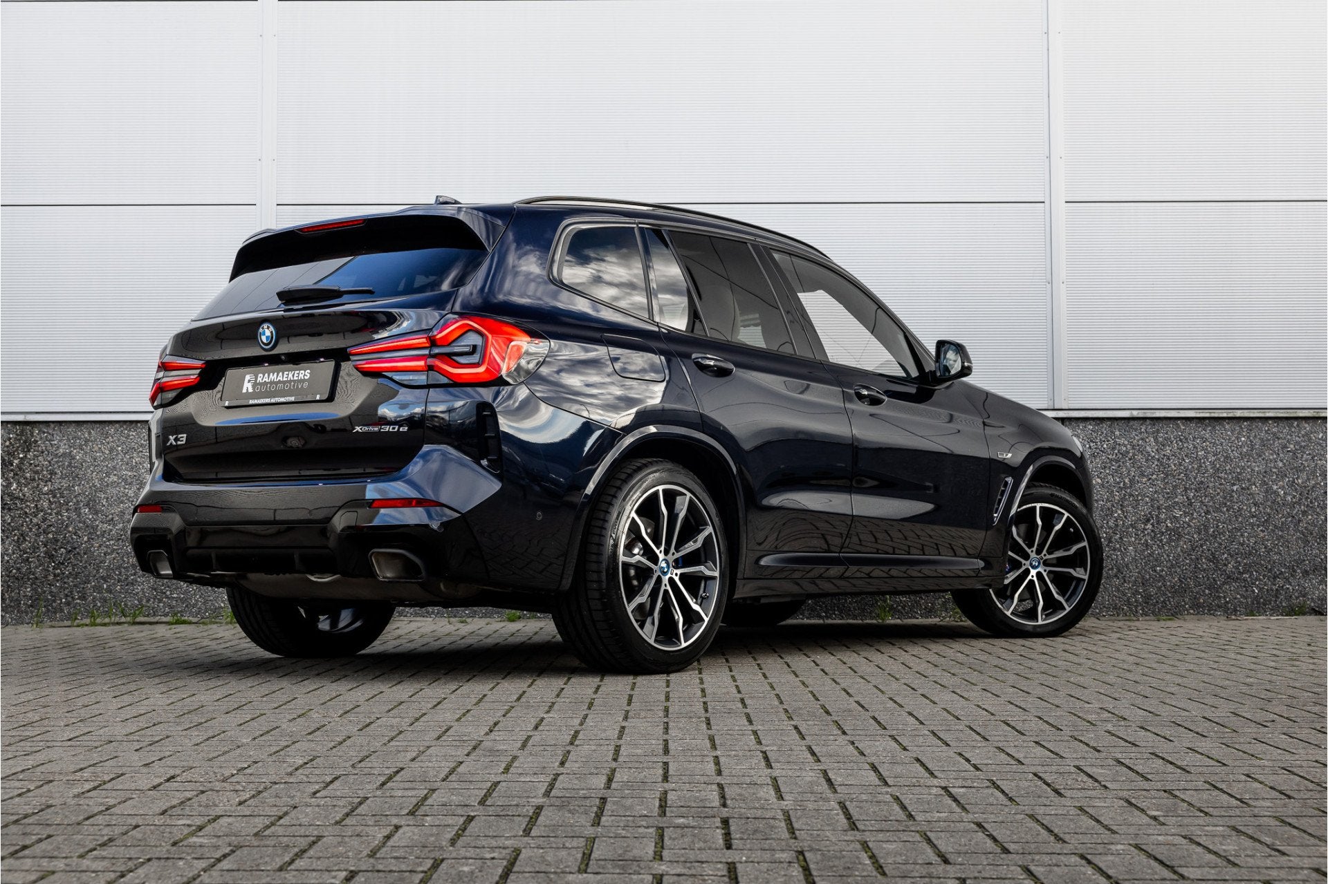 BMW X3 xDrive30e High Executive M-Sport Panorama / Electrisc, Automaat, Gebruikt, Parkeerassistent, Zwart