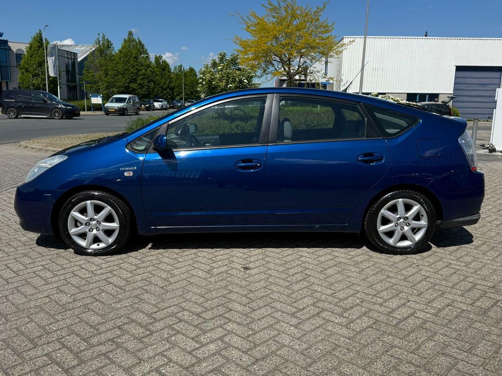 Toyota Prius 1.5 VVT-i Tech Edition#Nap#DealerOndh#, 1497 cc, Gebruikt, Navigatiesysteem, 4 cilinders