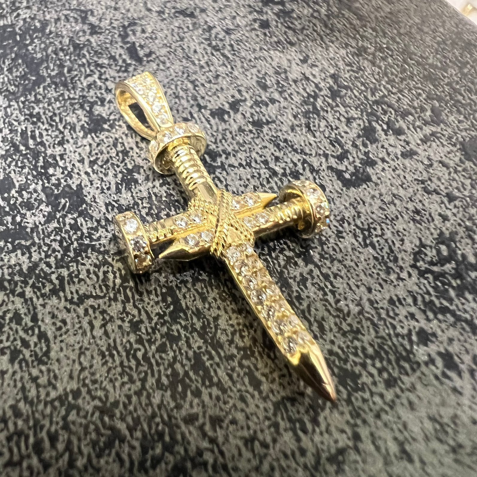 14 karaat gouden kruis spijker model nieuw hanger, Ophalen of Verzenden, Nieuw