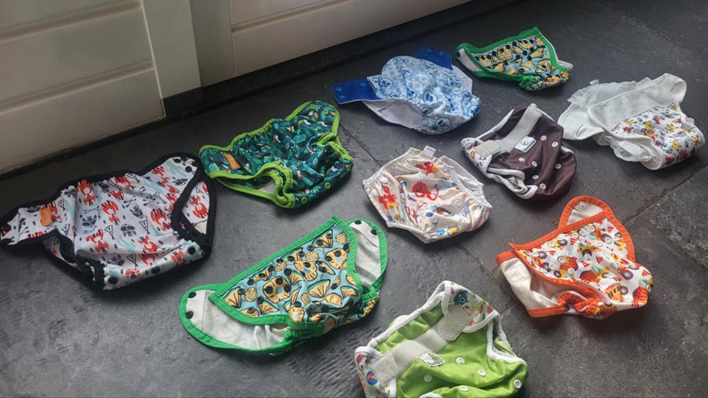Grote set wasbare luiers en accessoires, Ophalen, Gebruikt