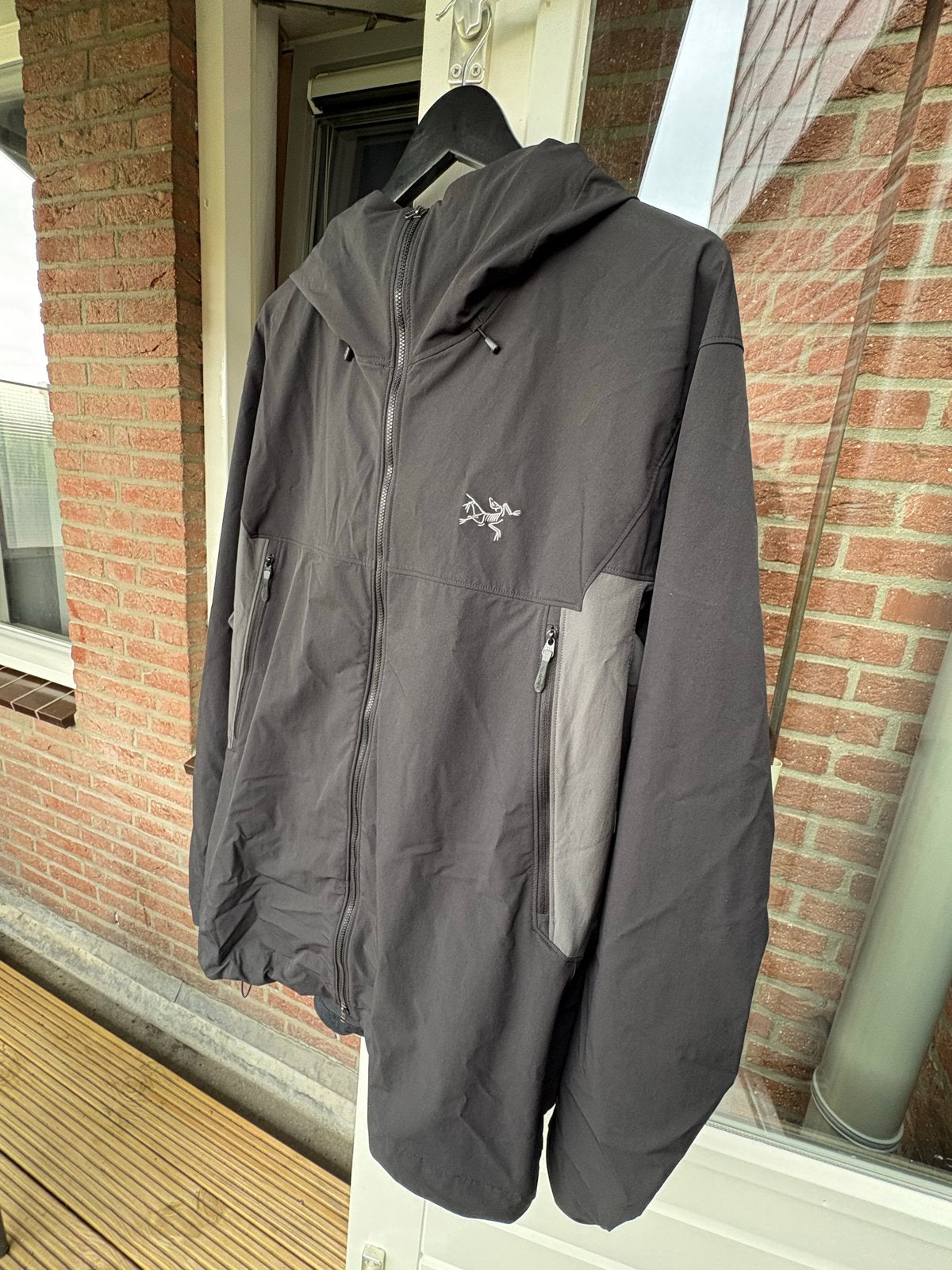Arc’teryx Serratus Hoody Men's - Zwart/Grijs - Softshell, XL, Ophalen of Verzenden, Zo goed als nieuw, Maat 56/58 (XL), Zwart