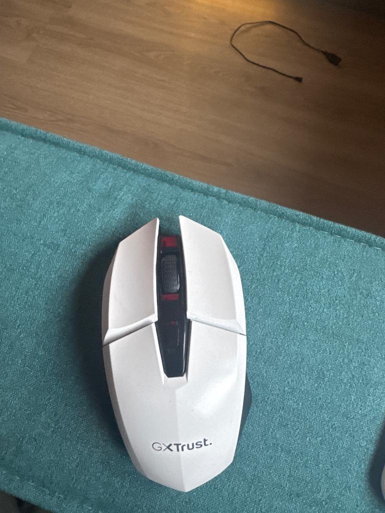 Gaming mouse, Ophalen of Verzenden, Zo goed als nieuw, RGB verlichting, Overige typen