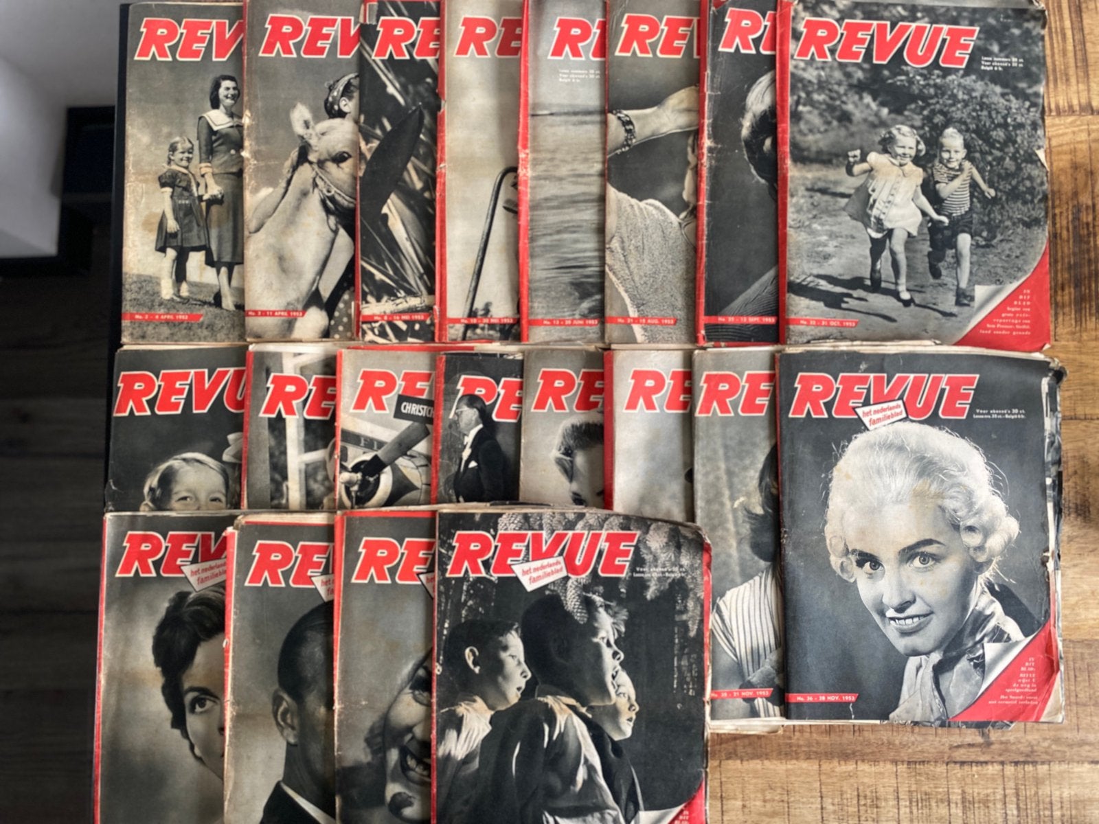 20x revue weekblad 1953, Ophalen of Verzenden, Gelezen
