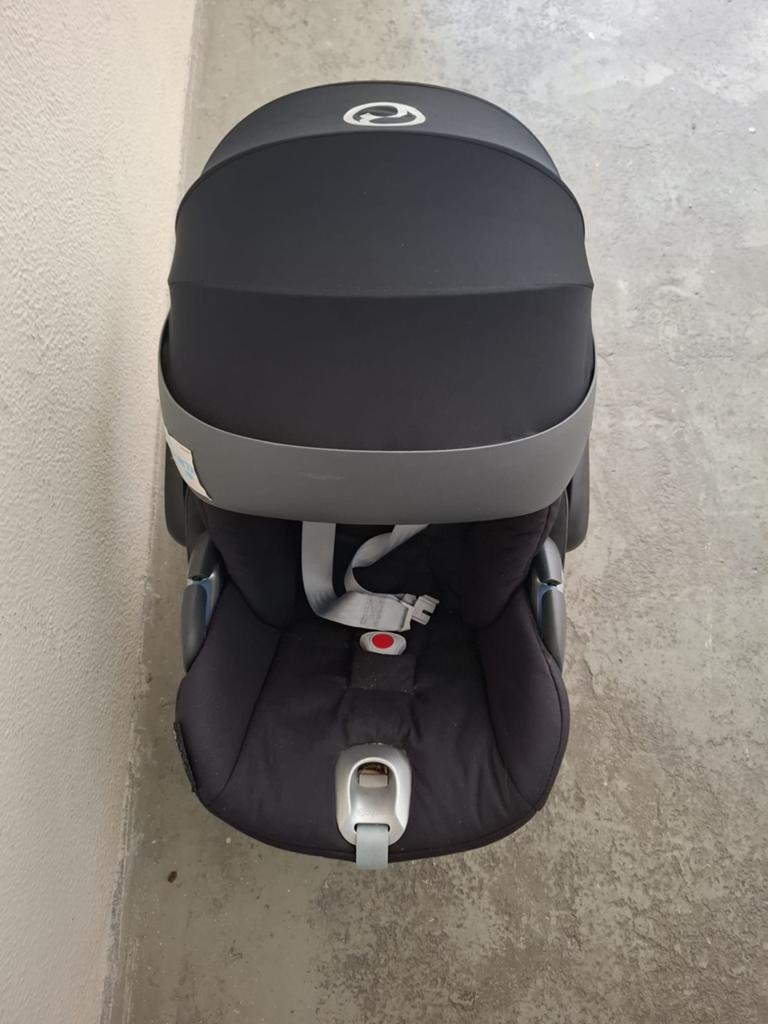 New born baby full travel set, Kinderen en Baby's, Autostoeltjes, 9 t/m 36 kg, Ophalen, Overige merken, Gebruikt