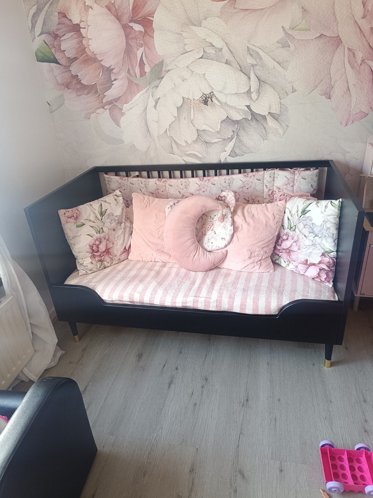 Meegroeibed mat zwart met gouden pootjes 70x140, Kinderen en Baby's, Ophalen, Gebruikt, 140 tot 160 cm, 70 tot 85 cm