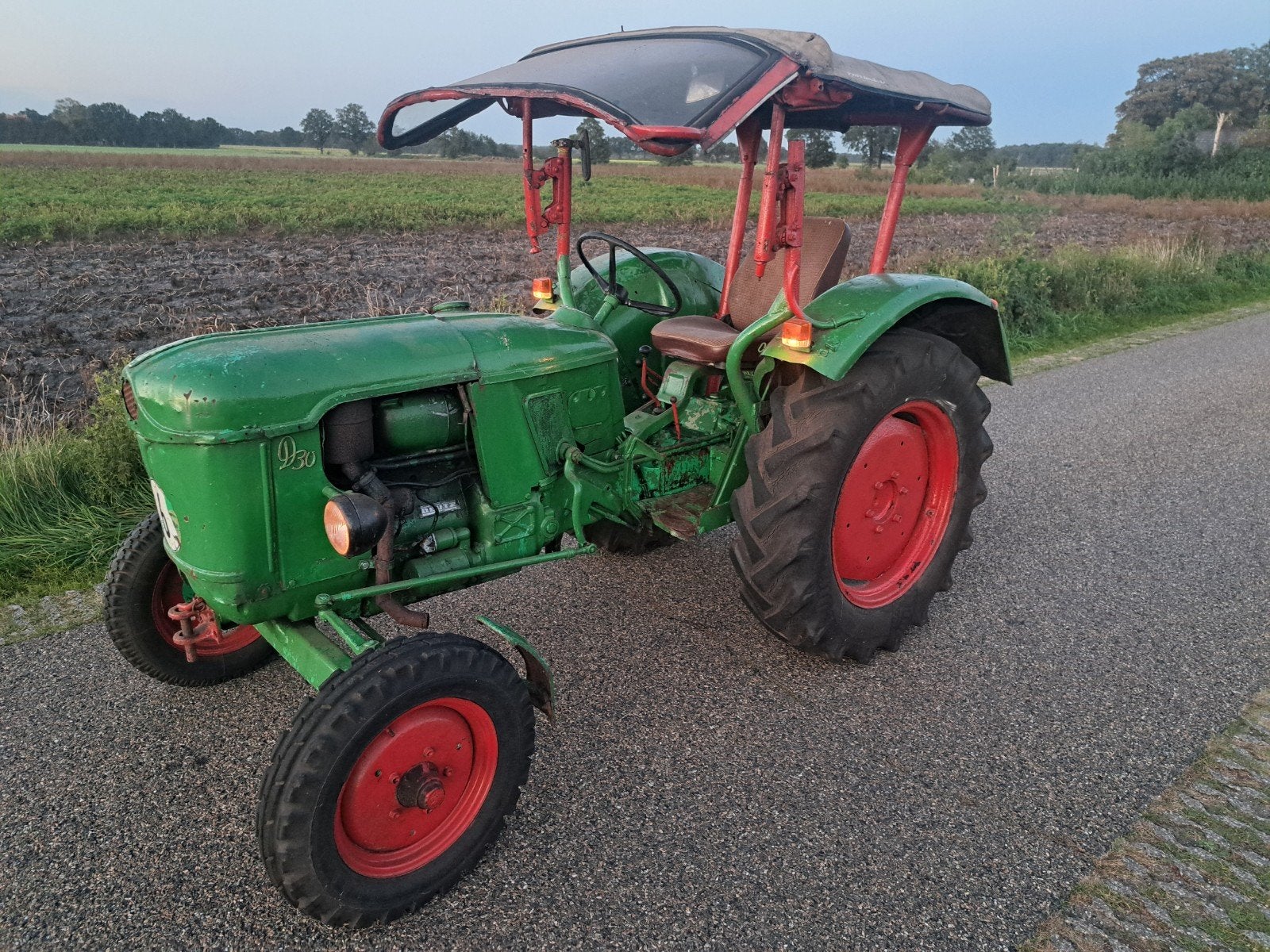 deutz d30 Pk tractor oldtimer agrarisch landbouw cabine Fahr, Zakelijke goederen, Tot 2500, Ophalen of Verzenden, Tot 80 Pk, Gebruikt