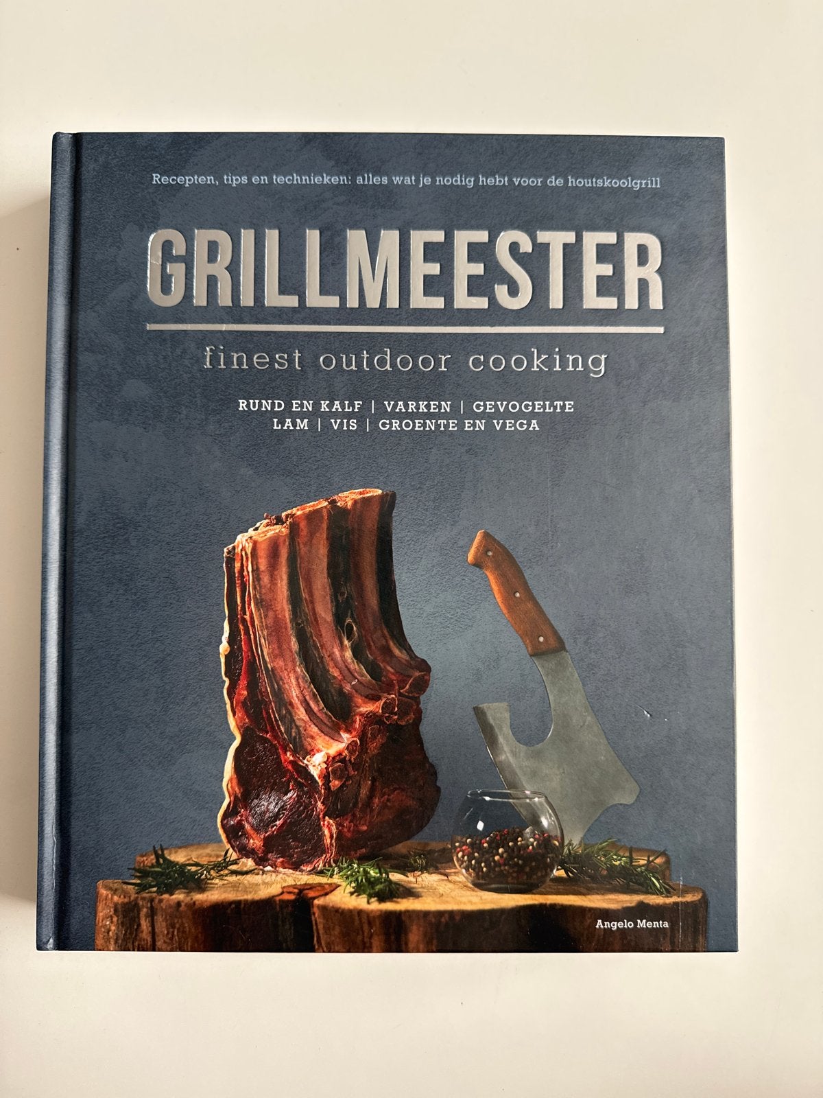 Angelo Menta - Grillmeester, Boeken, Hoofdgerechten, Angelo Menta, Ophalen of Verzenden, Zo goed als nieuw