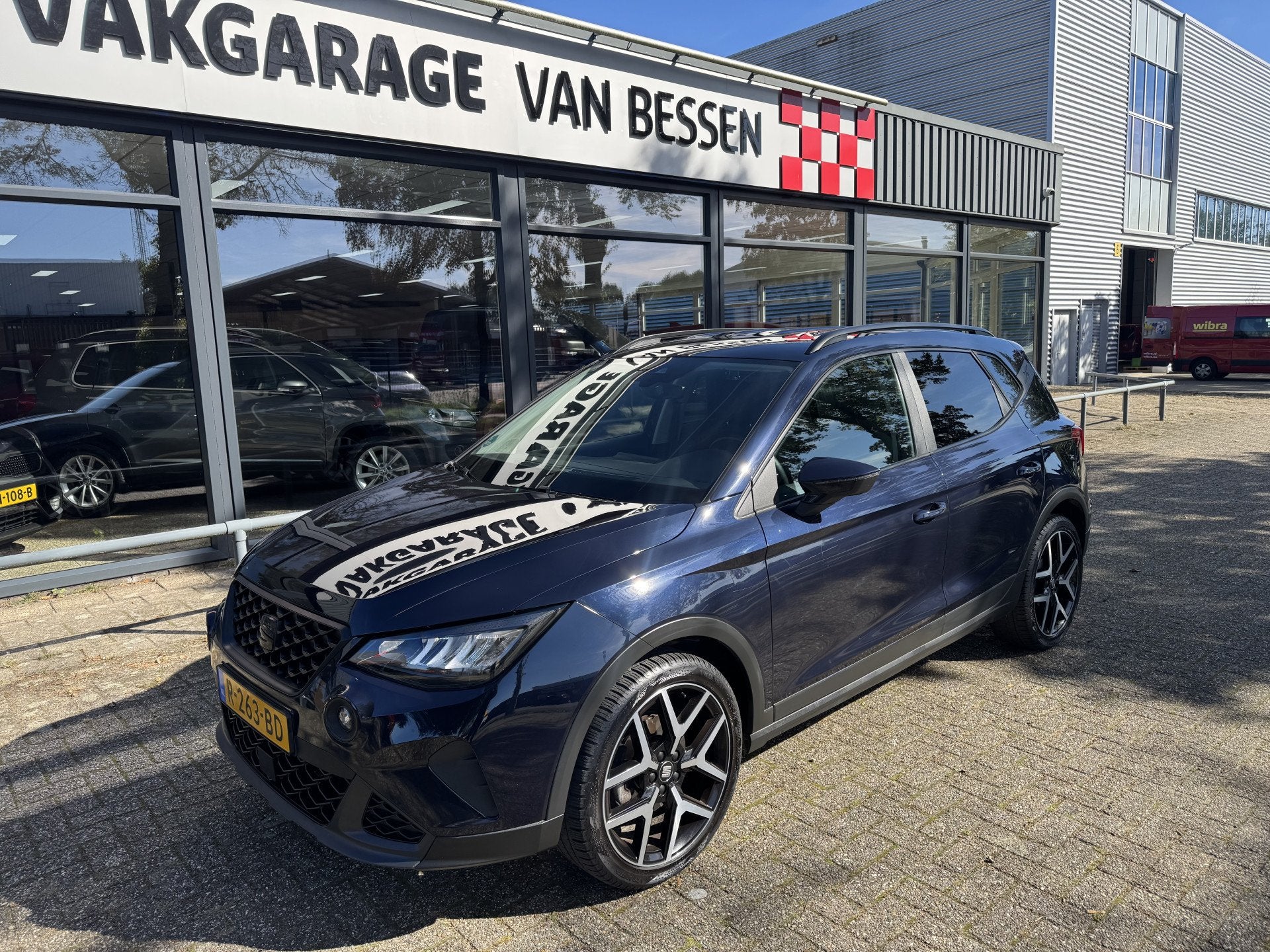 SEAT Arona 1.0 TSI Style Business Intense VIRTUALE-LED-CARPL, Auto's, Stof, Gebruikt, Blauw, 49 €/maand