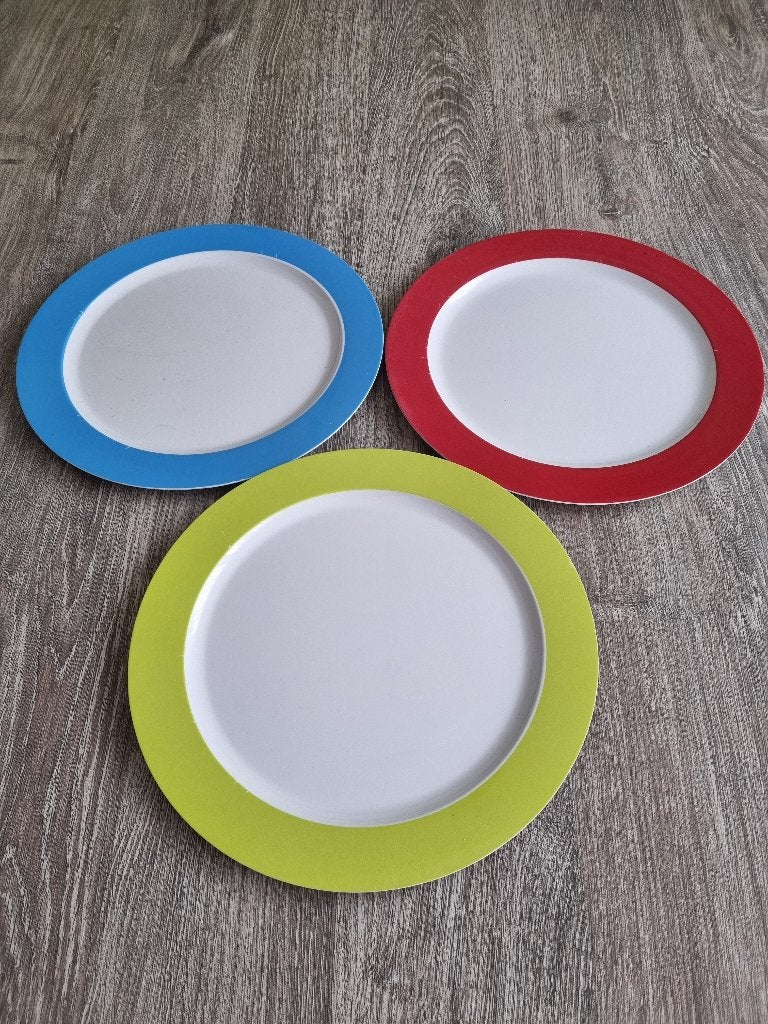3 plastic borden, Ophalen, Zo goed als nieuw