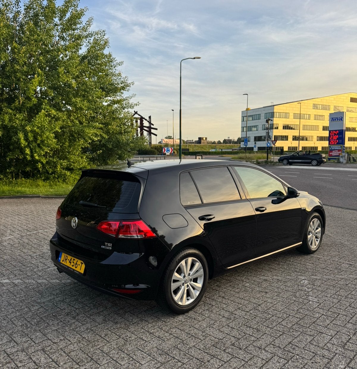 Volkswagen Golf 2016 1.0 / NW APK / Grote onderhoudsbeurt, Voorwielaandrijving, 610 kg, Origineel Nederlands, Handgeschakeld