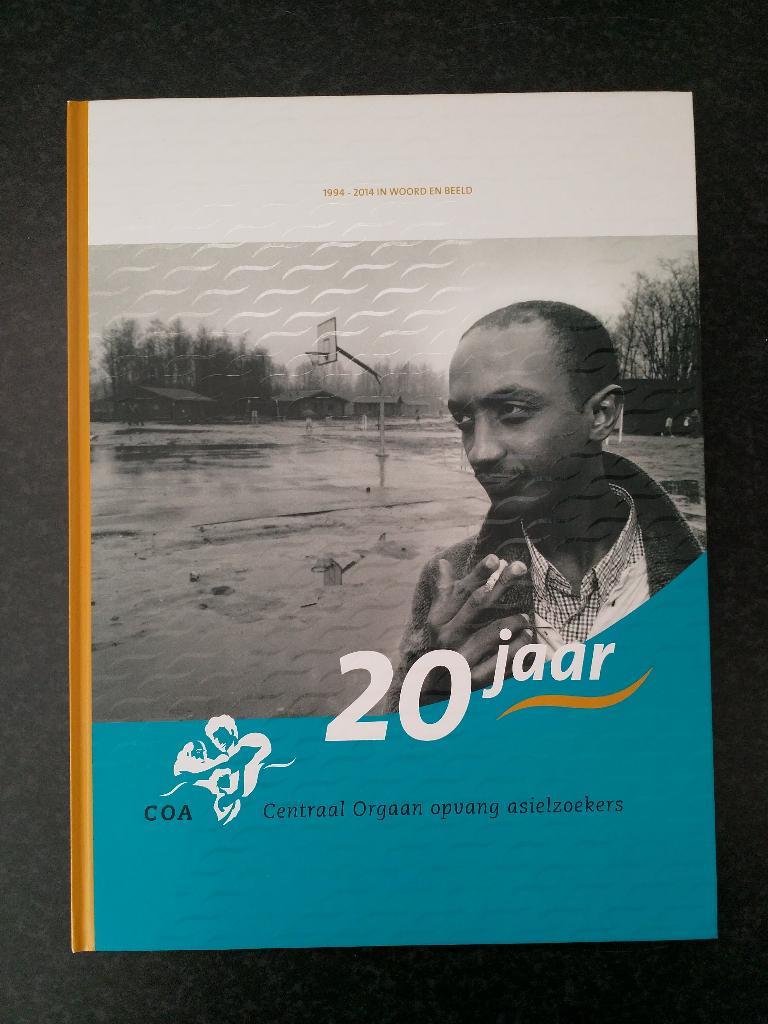 20 jaar Centraal Orgaan opvang Asielzoekers (COA), COA, Ophalen of Verzenden, Zo goed als nieuw, Politiek en Staatkunde
